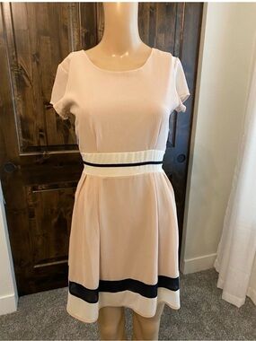 Wal G Soft Blush Pink Dress with Black Zip Accent Size 3